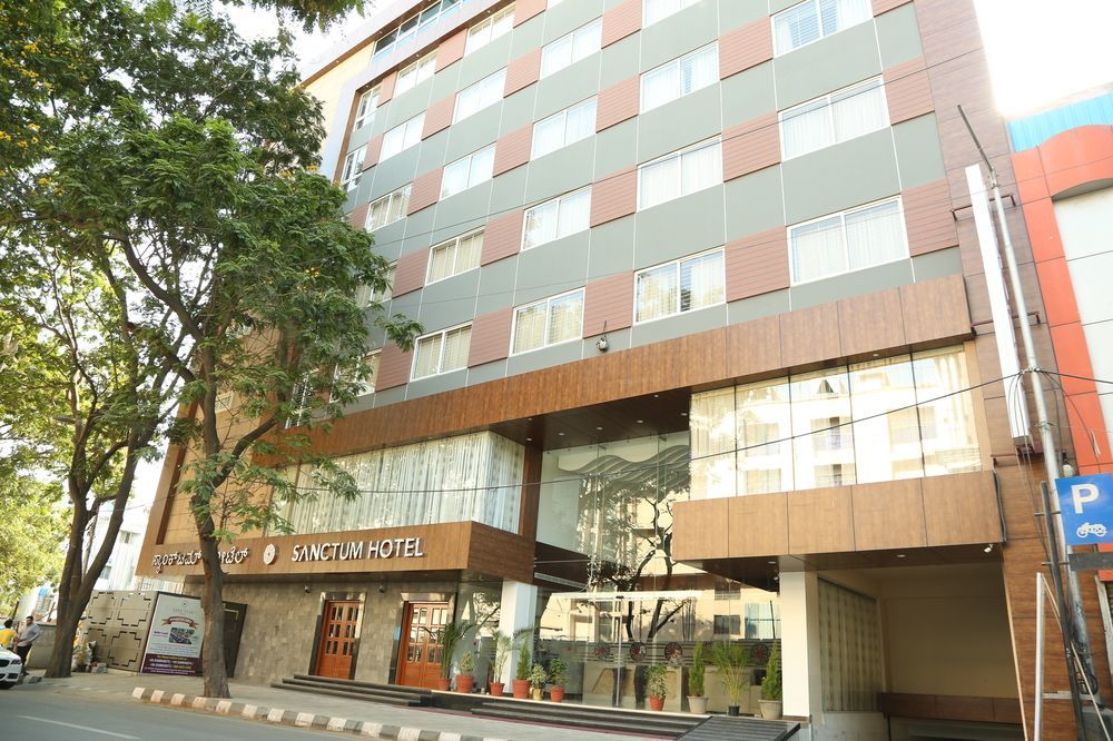 I V Sanctum Hotel Bangalore Exterior foto